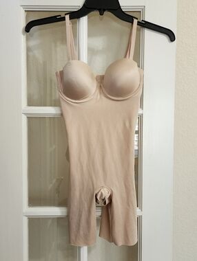 SPANX Strapless Convertible Strap Bodysuit Shapewear Nude S 10156R FLAWED READ
